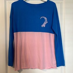 Later Gator Finn top size small